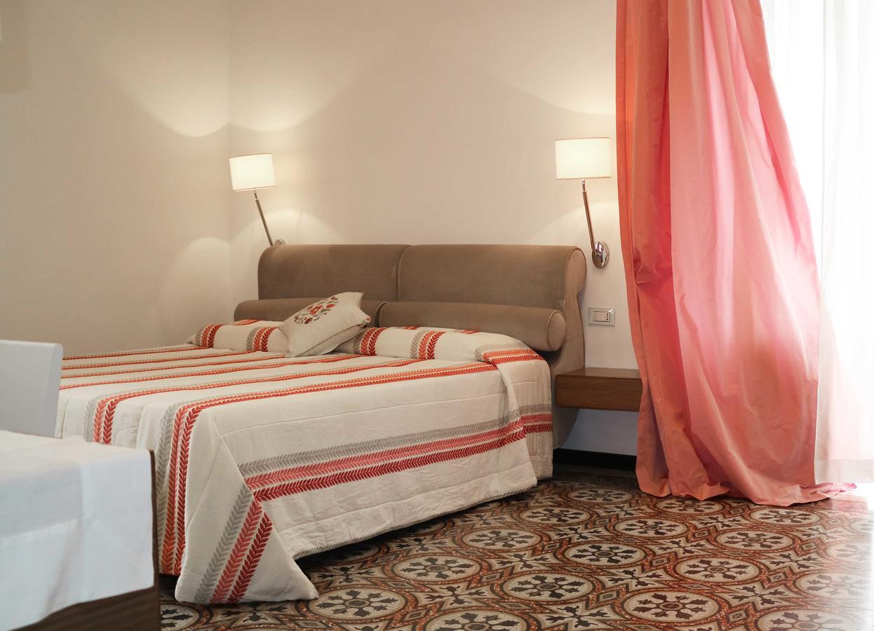 Palazzo Dei Concerti Bed & Breakfast Torre Annunziata Dış mekan fotoğraf
